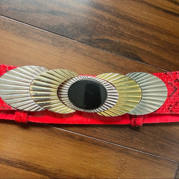 VTG Judith Leiber Red Snakeskin Adjustable Leather Belt - Picture 8 of 15